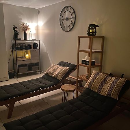 Le Petit Studio De L'Espace Bien Etre Libin Εξωτερικό φωτογραφία