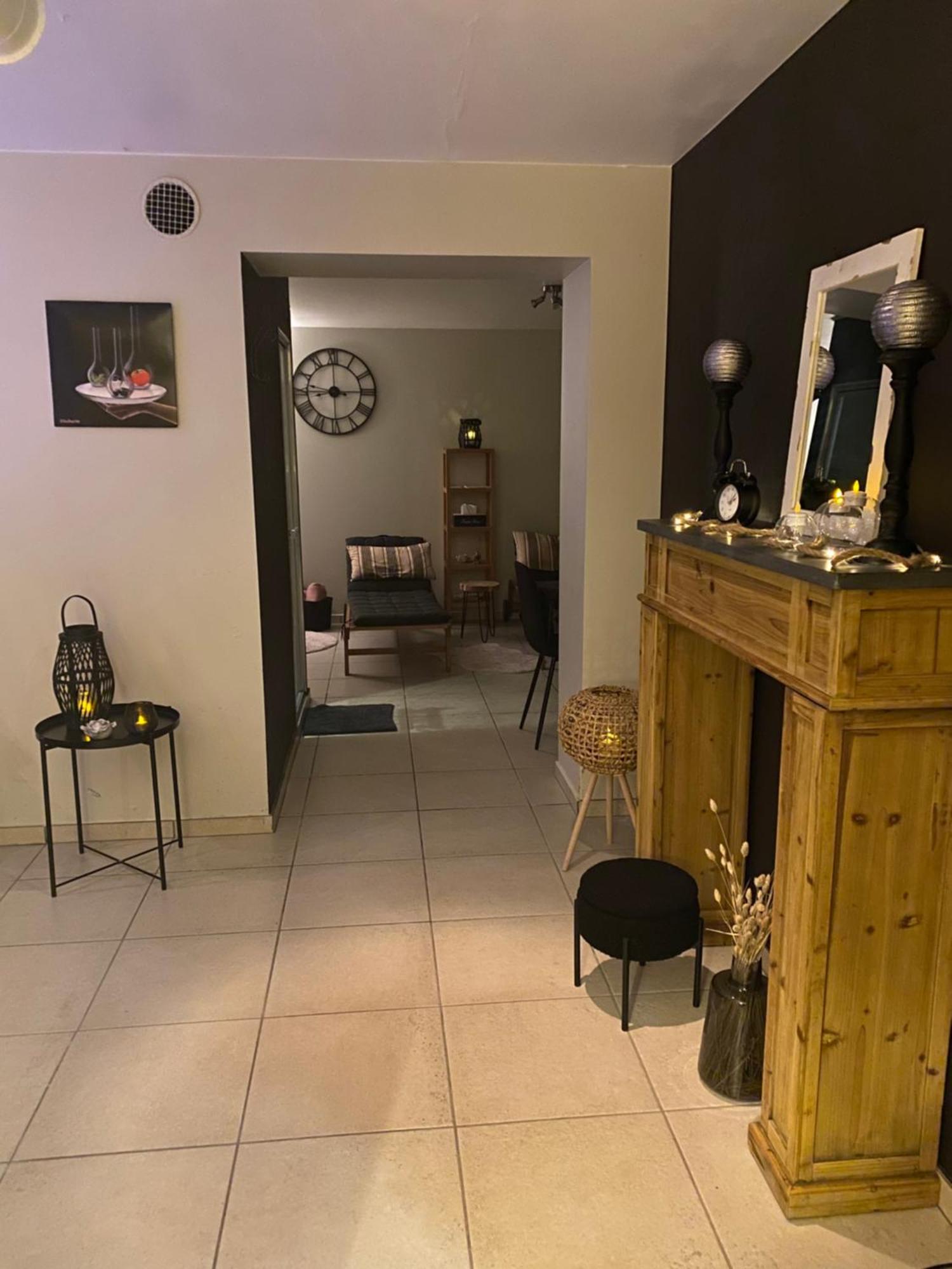 Le Petit Studio De L'Espace Bien Etre Libin Εξωτερικό φωτογραφία