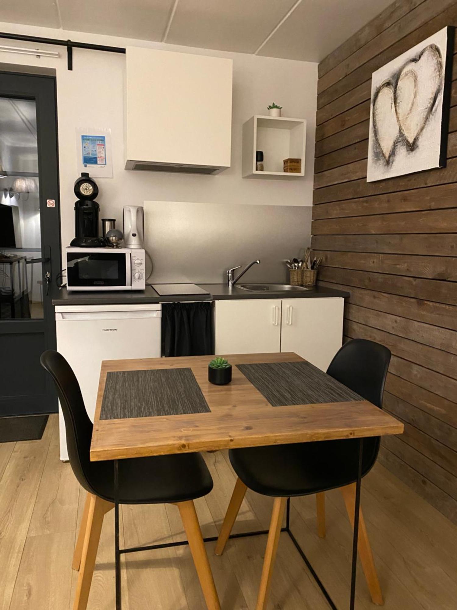 Le Petit Studio De L'Espace Bien Etre Libin Εξωτερικό φωτογραφία